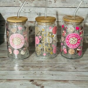 Cafecito Chisme Glass Jar Set with Bamboo Lids and Straws - Pink and Brown